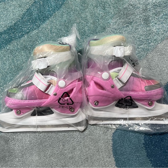 New Adjustable LEVYTEMP Sz Small Youth Ice Skates - Picture 3 of 7